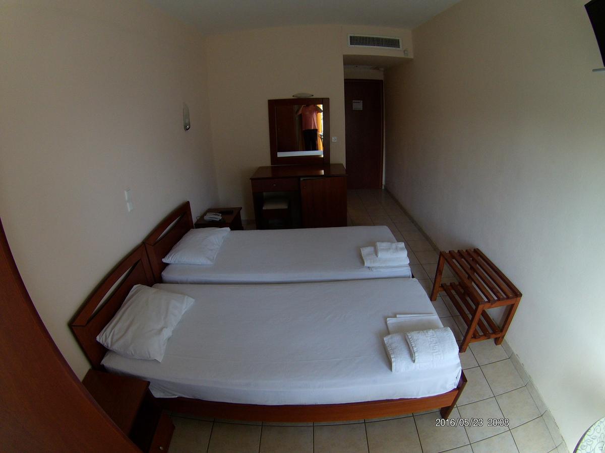 Hotel Akrogiali Korinós Exteriér fotografie